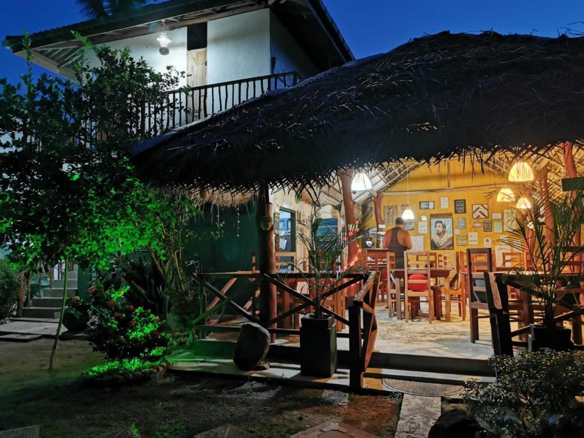 Blue Skies Guest House And Restaurant 탕갈레 외부 사진