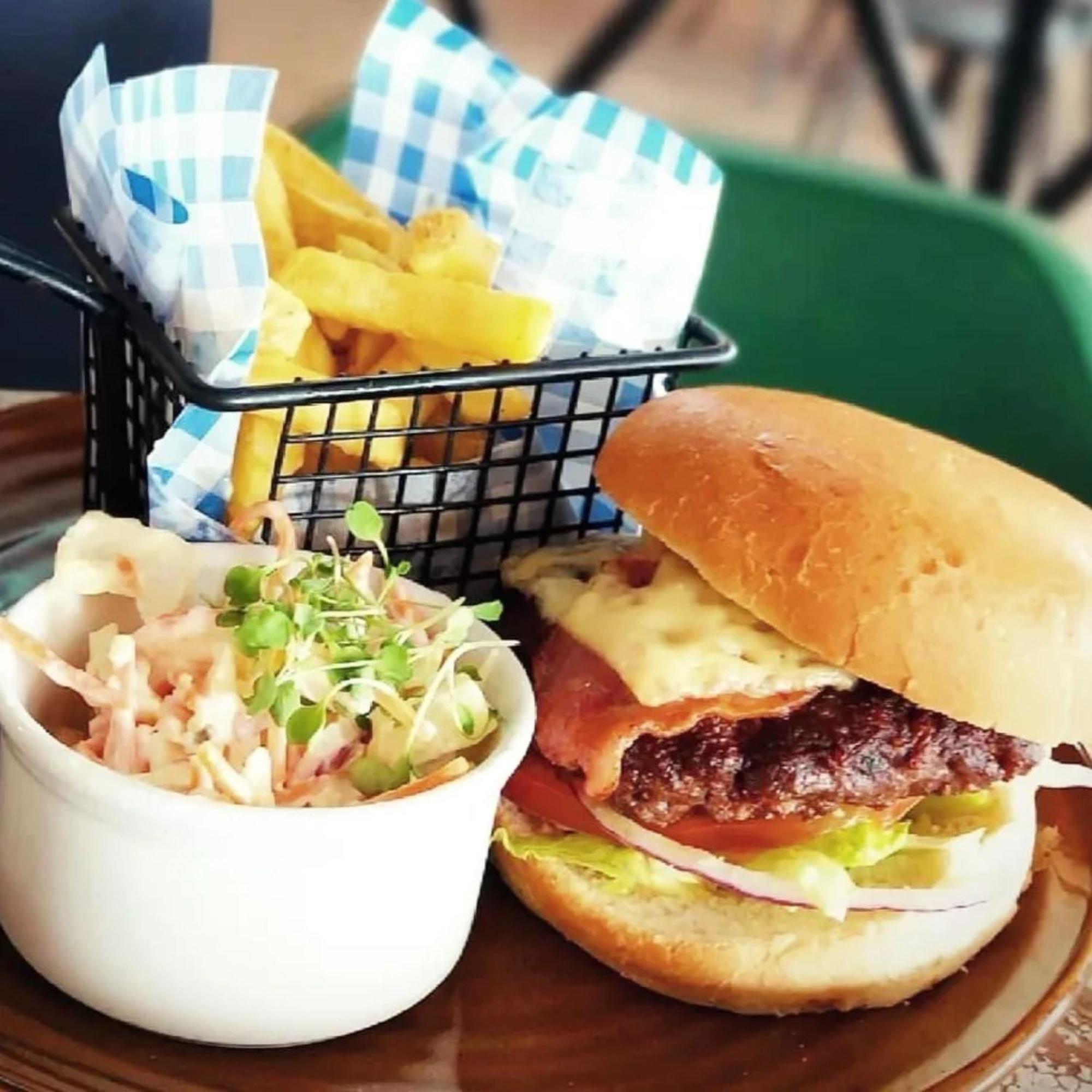 Blue Skies Guest House And Restaurant 탕갈레 외부 사진