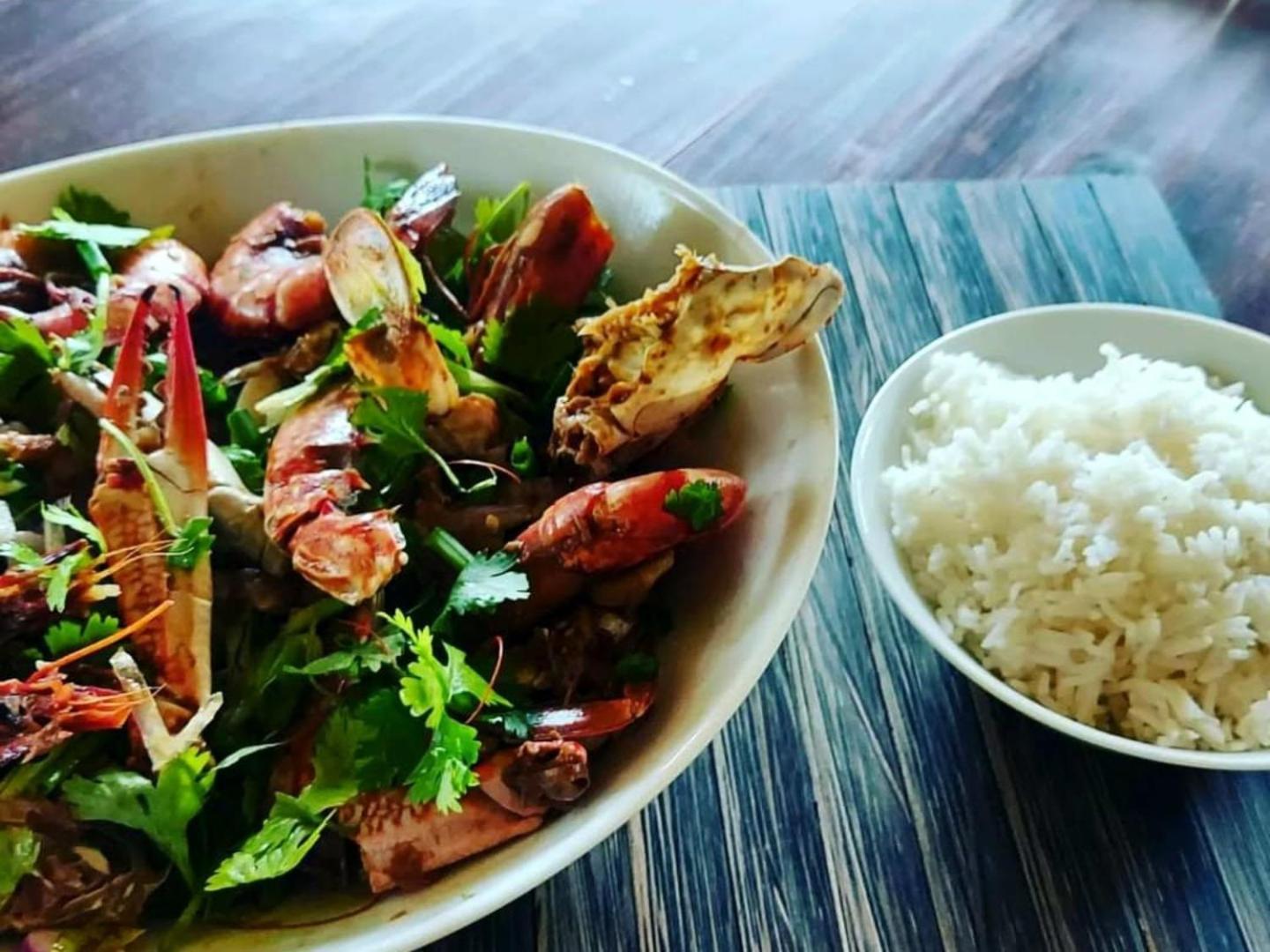 Blue Skies Guest House And Restaurant 탕갈레 외부 사진